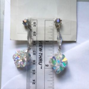 Vintage Earrings! Shiny cluster clip on earrings